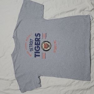 Detroit tigers short sleeve t-shirt